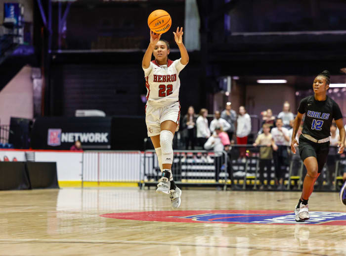 Jordan Thomas, who committed to West Virginia, averaged a double-double last season for the Hawks. Photo by Cecil Copeland for SBLive Sports